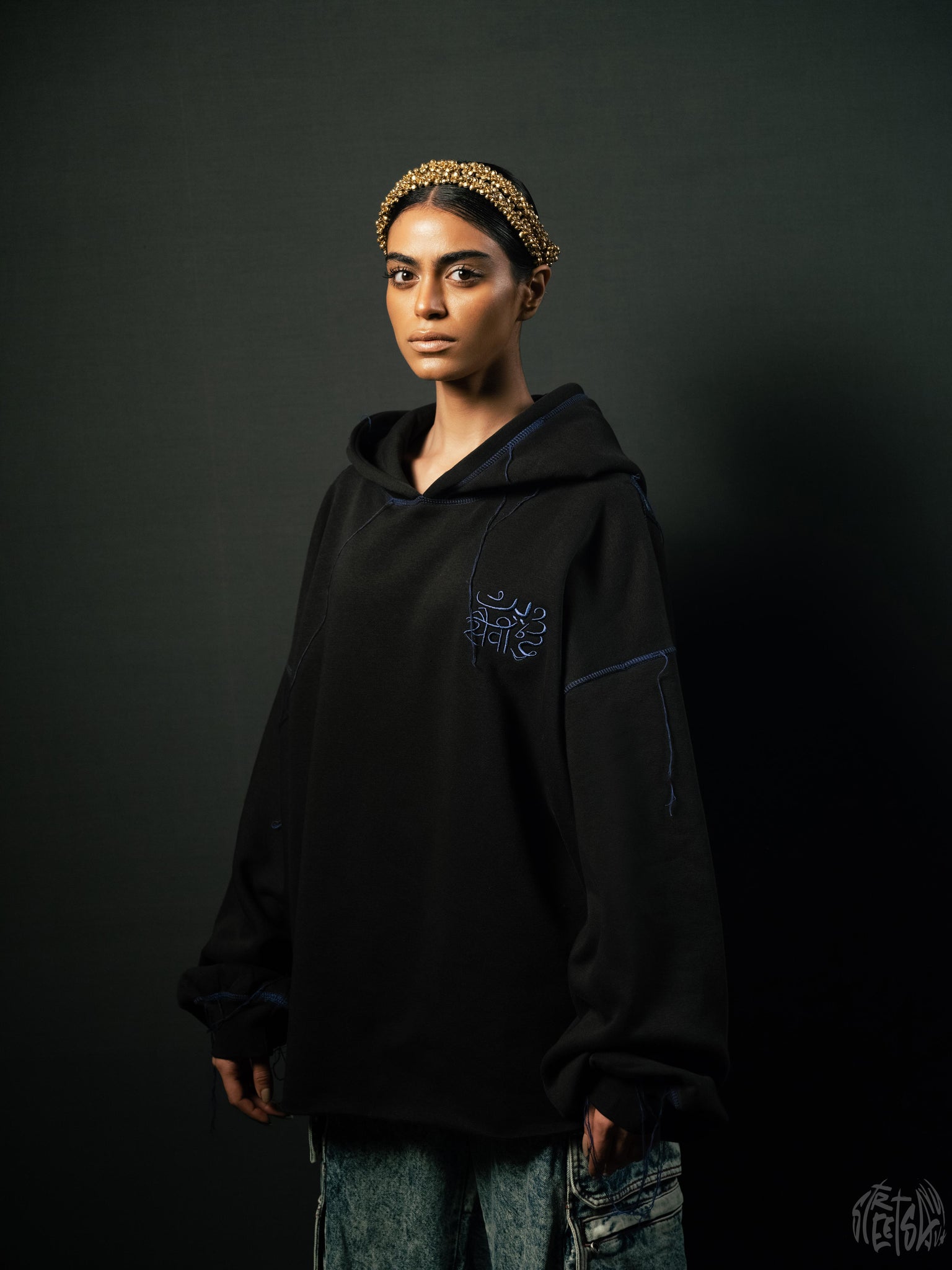 PARSAAI HOODIE